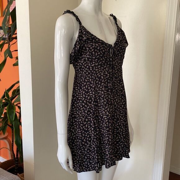 Urban Outfitters Dress Forum Black Mini Daisy Print Ditsy Dress Size Small - Picture 4 of 10